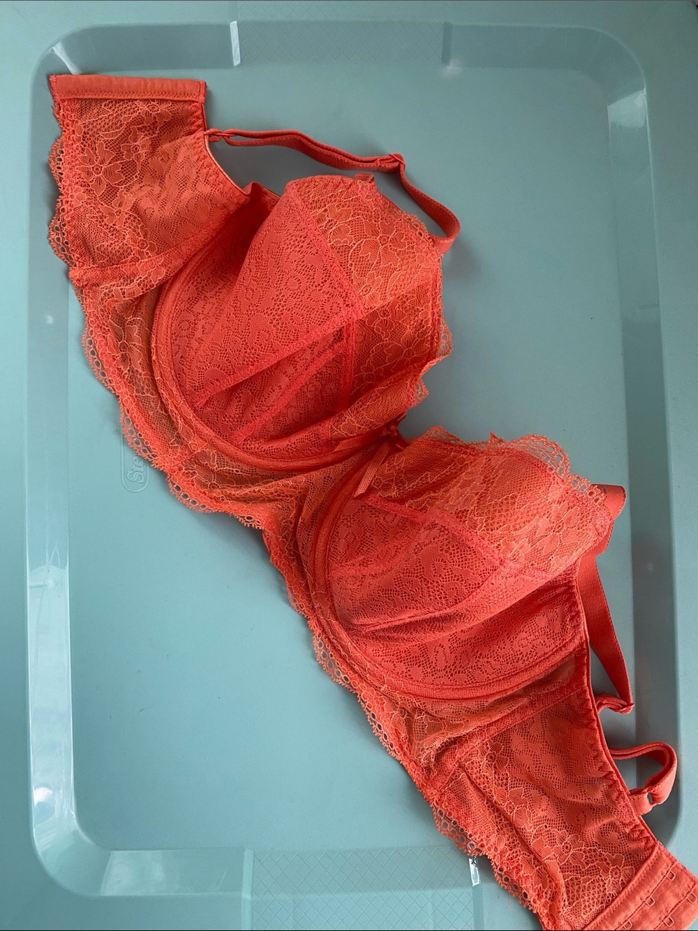 Freya Lace Underwire Bra - Coral